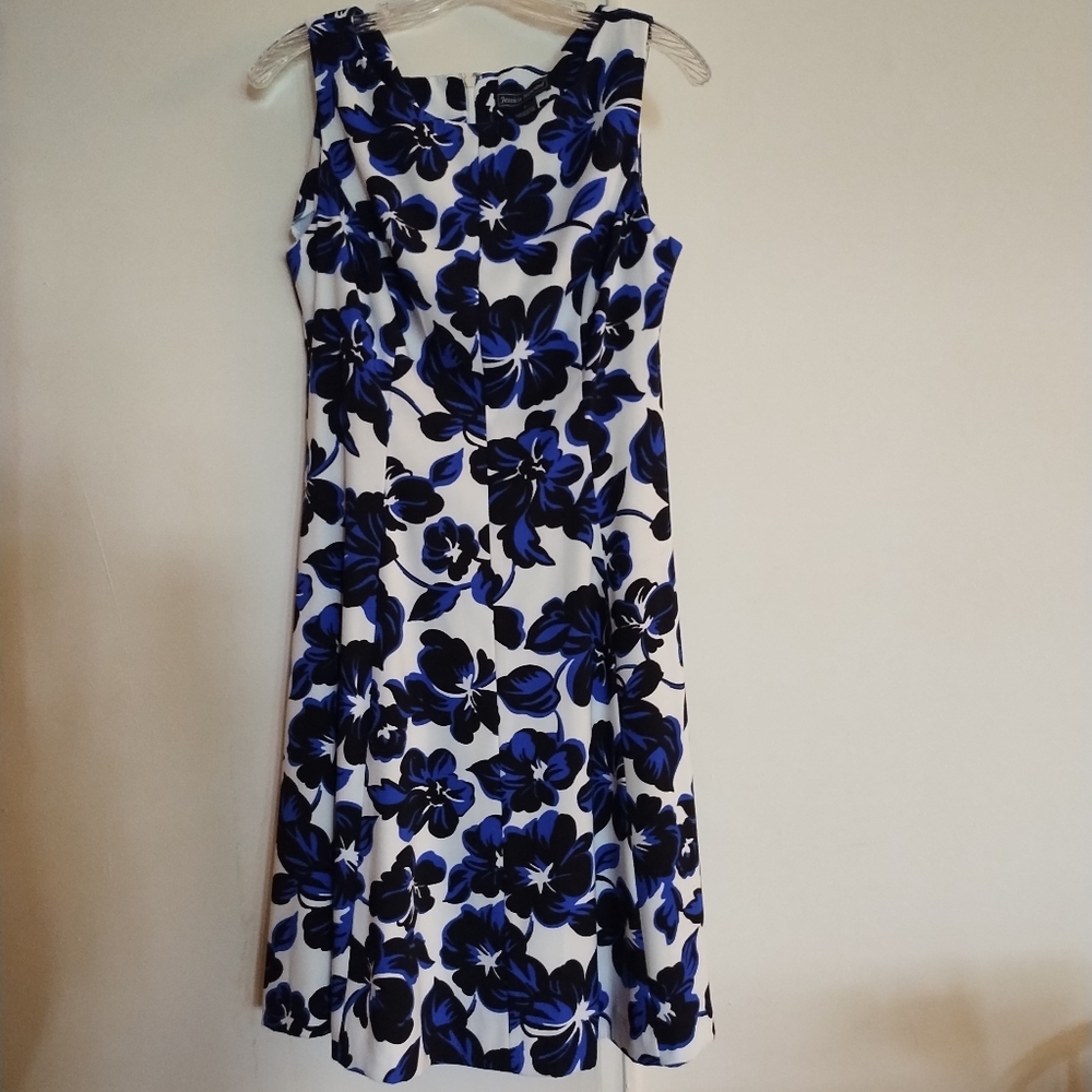 Jessica Howard Blue Black and White Floral Print Sleeveless Dress Size 8